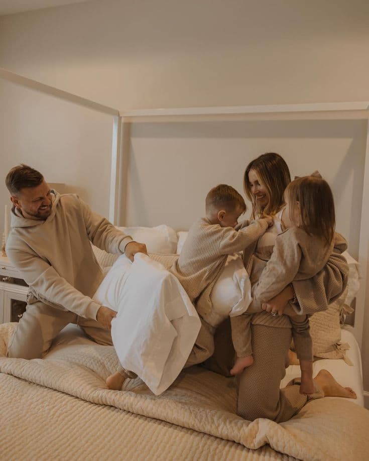 candid family photo ideas