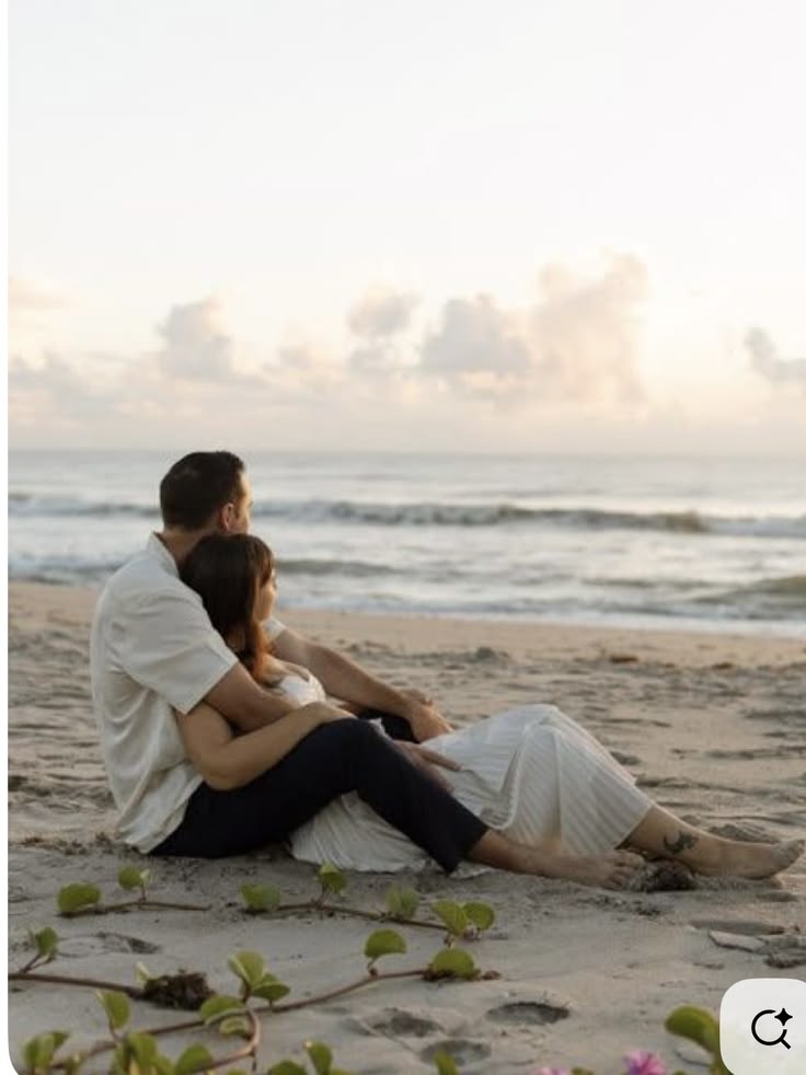 couple beach photo ideas