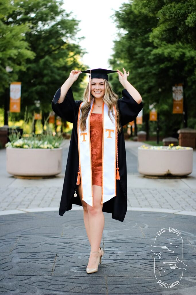 college graduation photo ideas