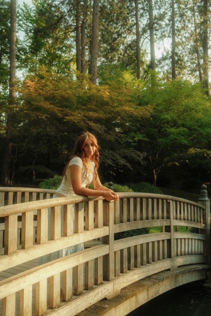 unique senior photo ideas