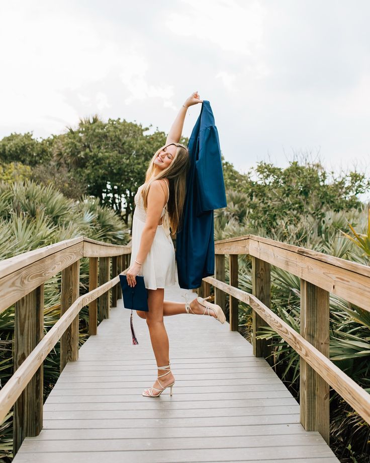 cap and gown photo ideas