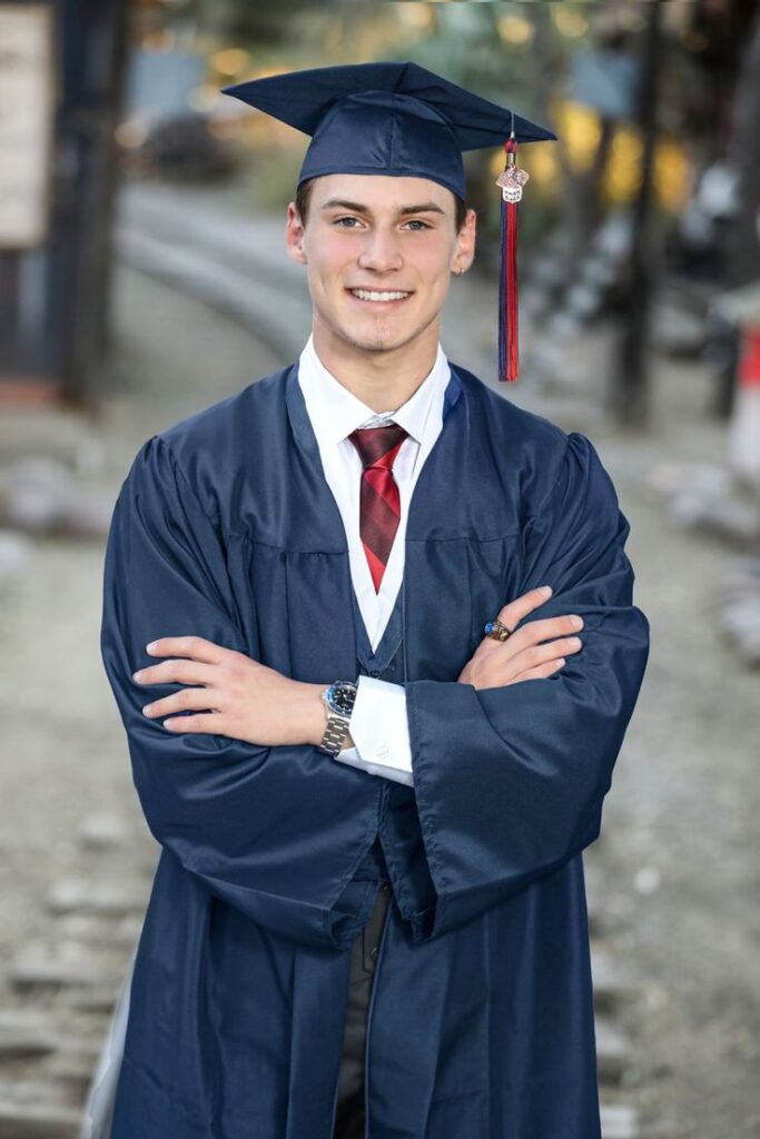 cap and gown photo ideas