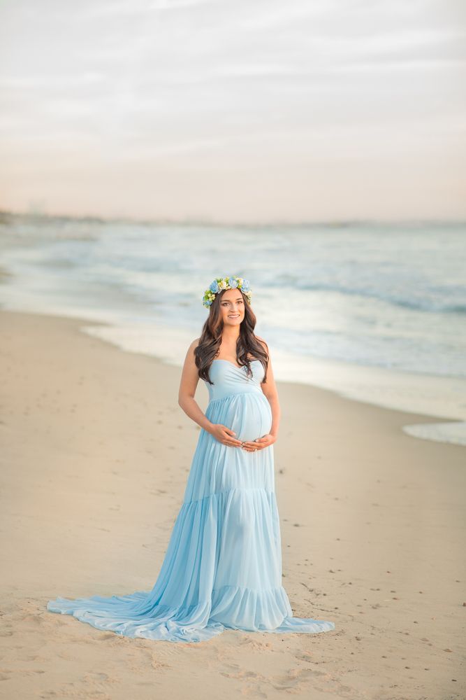 beach maternity photo ideas