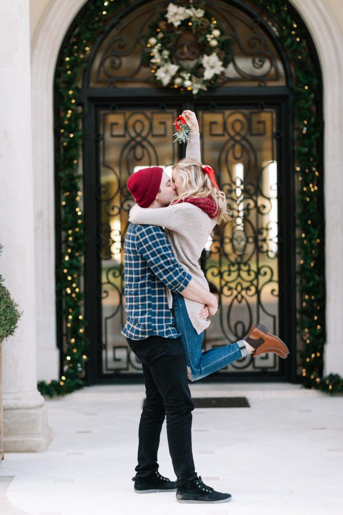 couple christmas photo ideas