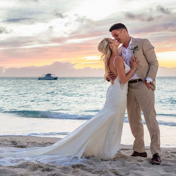 beach wedding photo ideas