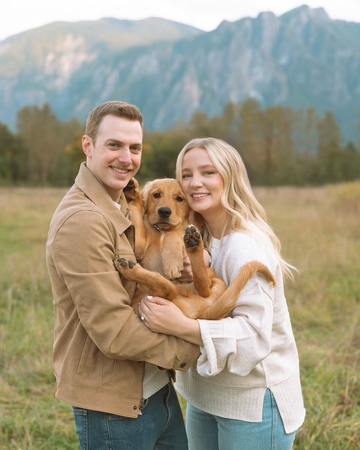 couple and dog photo ideas