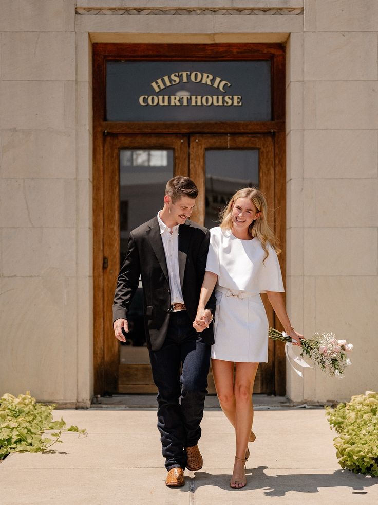 courthouse wedding photo ideas
