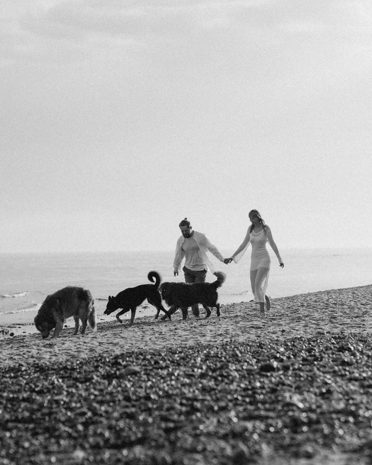 couple and dog photo ideas