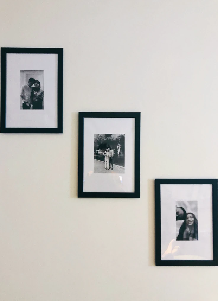 black and white photo wall ideas