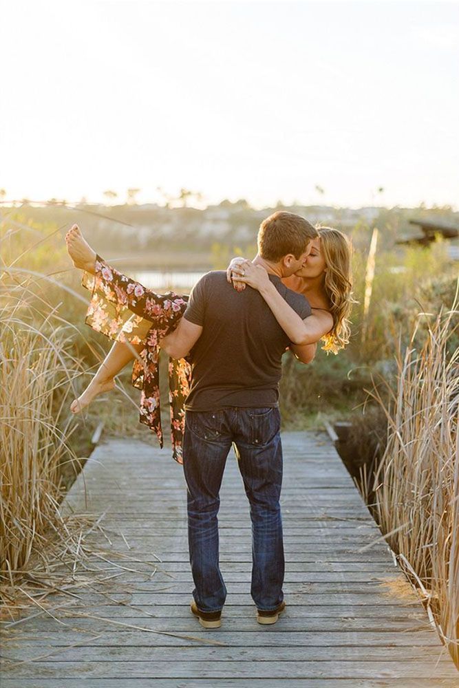 cute engagement photo ideas
