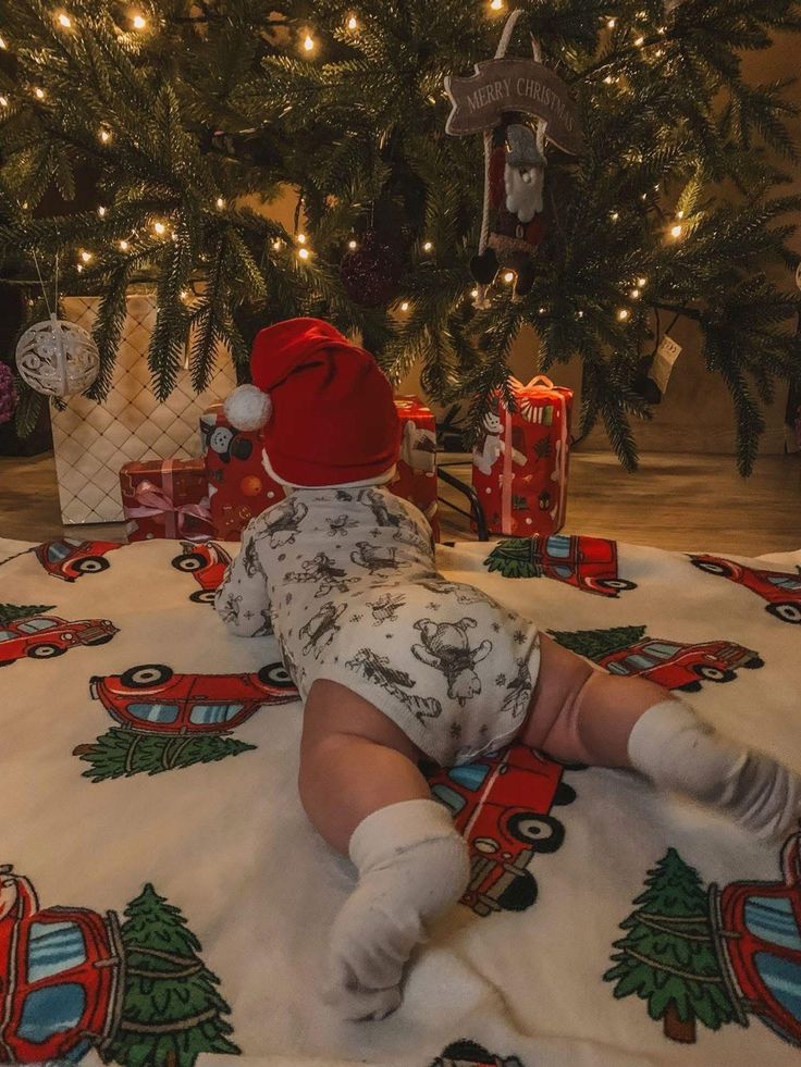 baby first christmas photo ideas