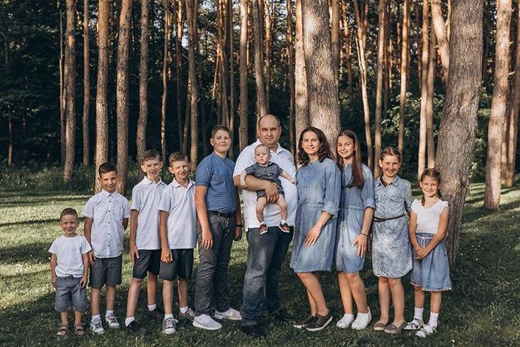 big family photo outfit ideas big family photo outfit ideas