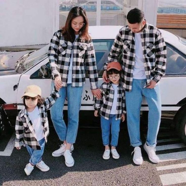 casual family photo outfit ideas