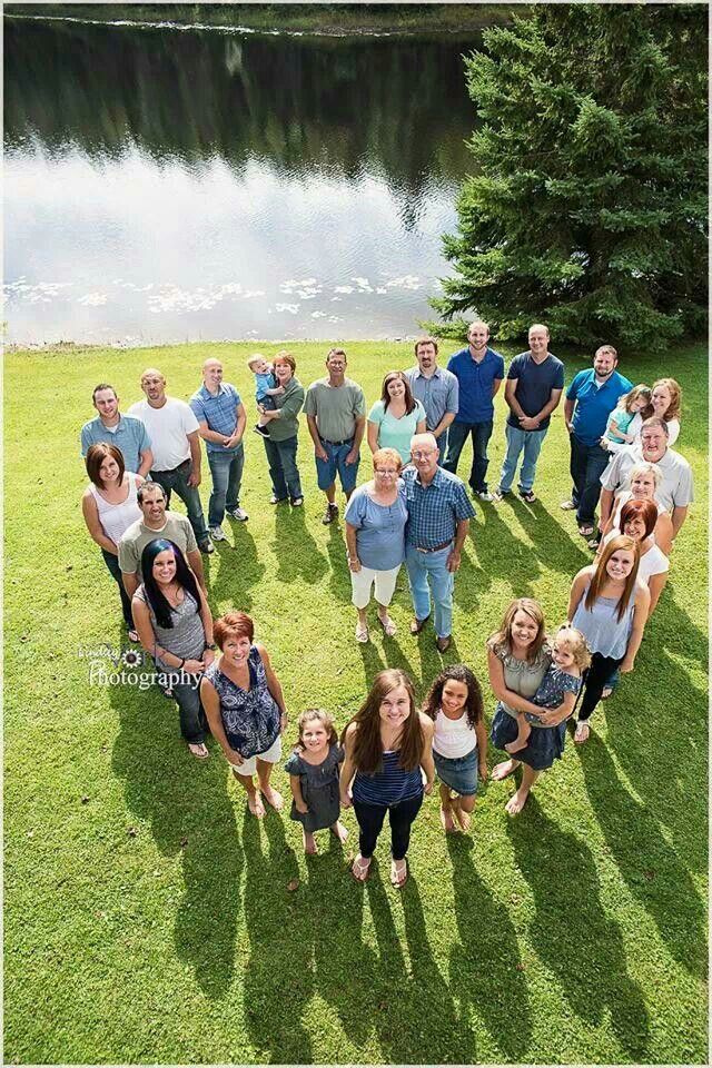 creative large family photo ideas