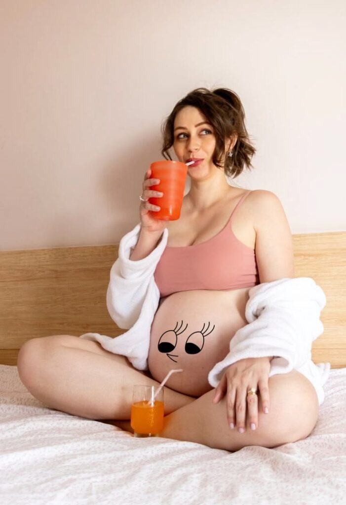 cute maternity photo ideas
