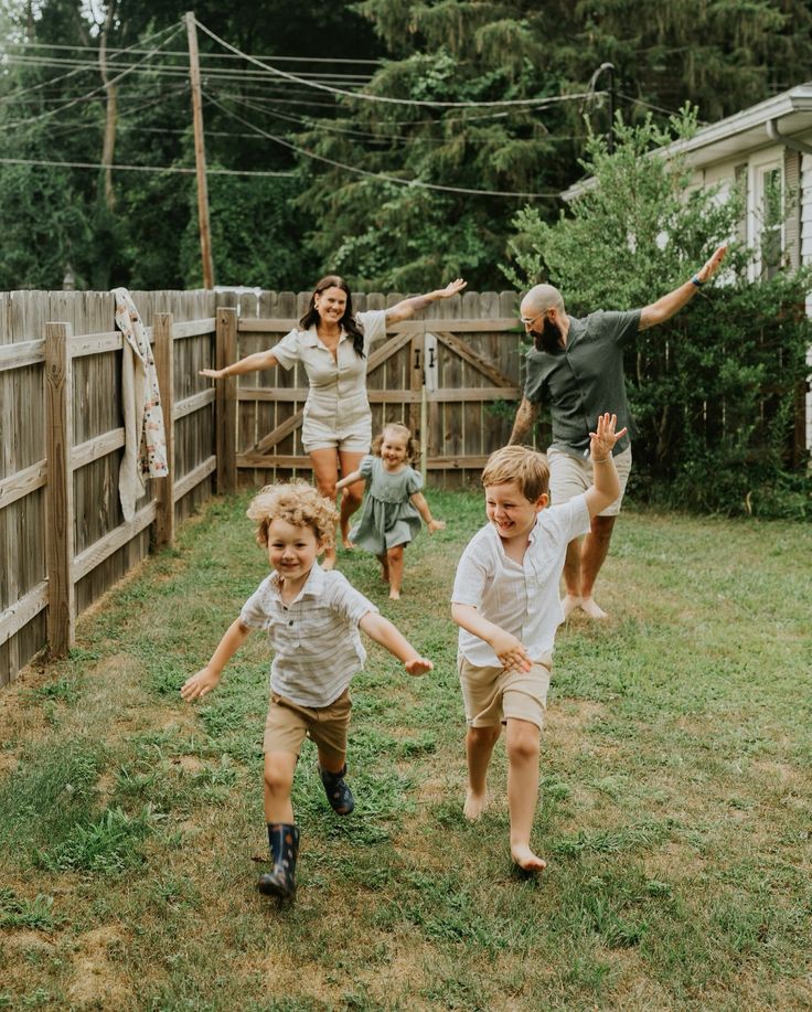 casual family photo ideas