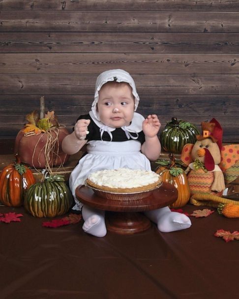 baby's first thanksgiving photo ideas