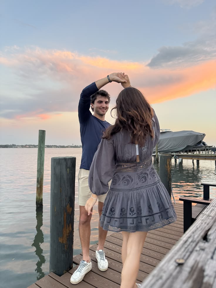 couple photo poses ideas