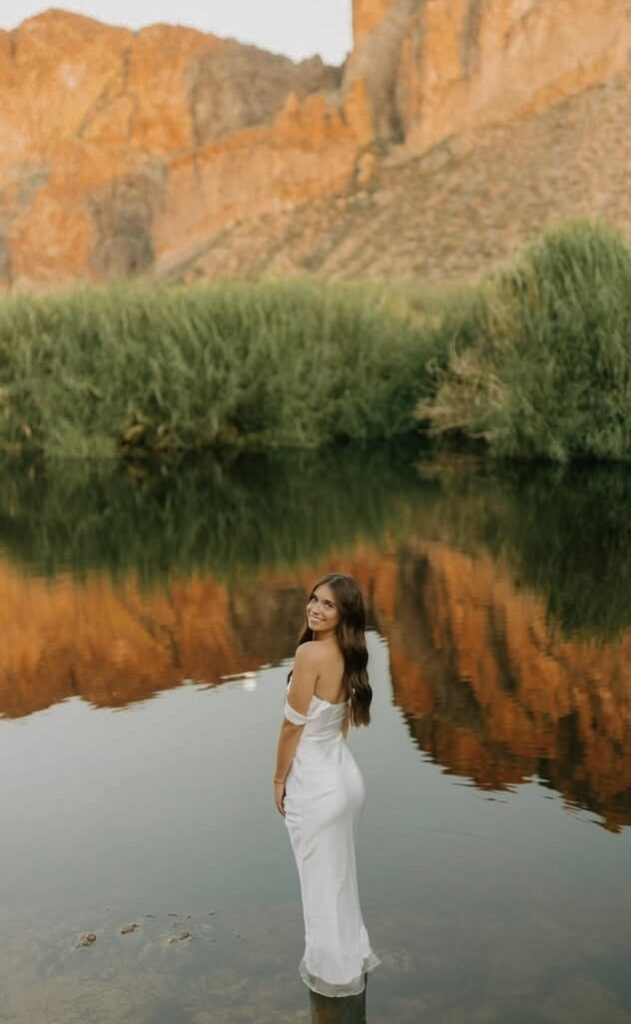 unique senior photo ideas
