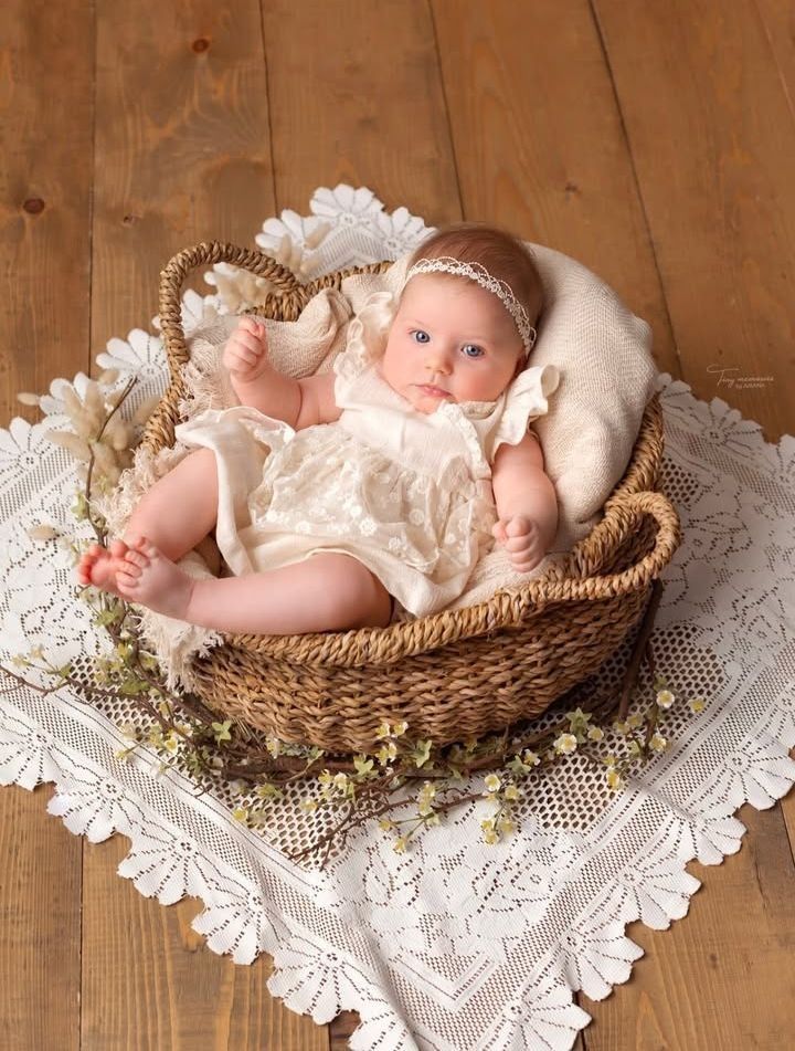 baby in a basket photo ideas