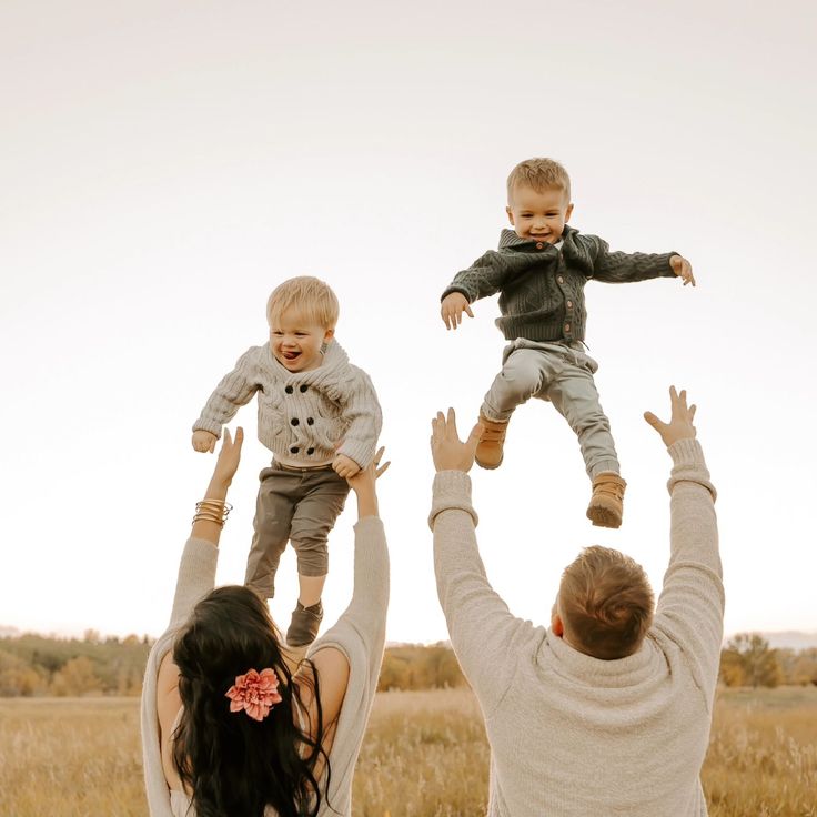 candid family photo ideas