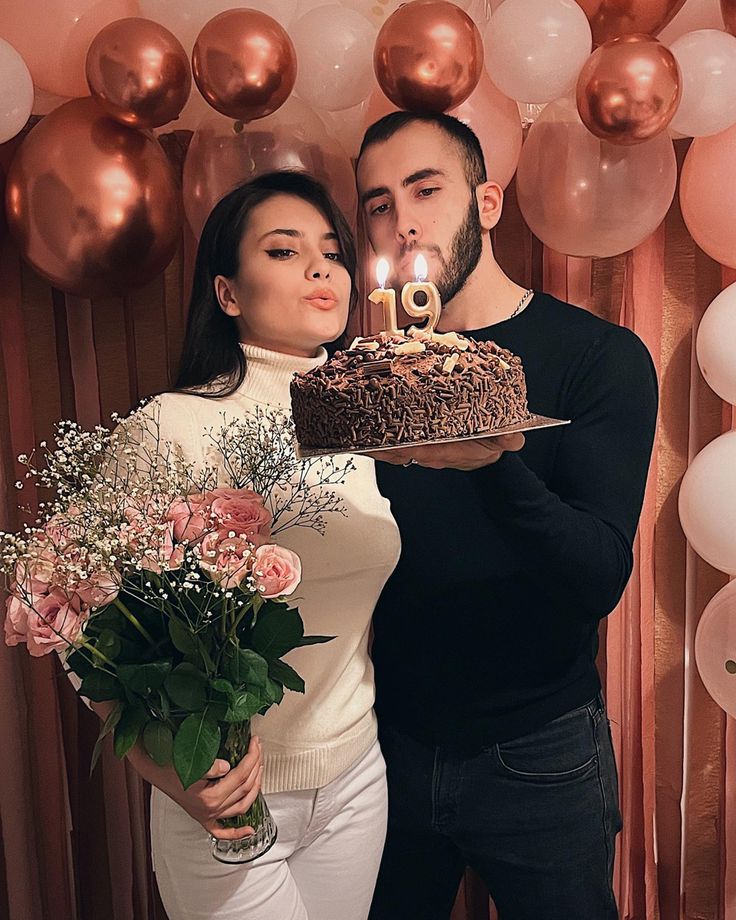 couples anniversary photoshoot ideas