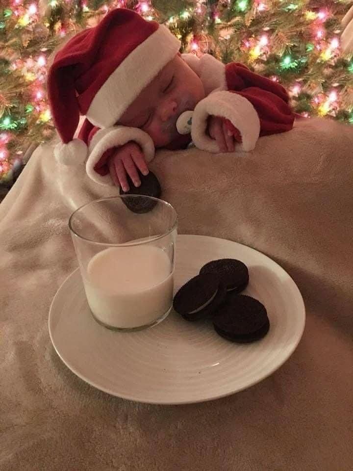 baby first christmas photo ideas