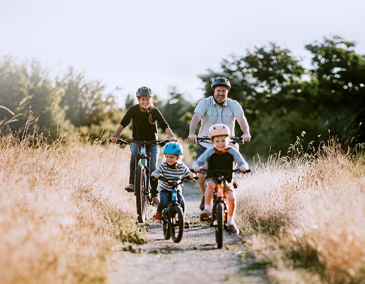 casual family photo ideas