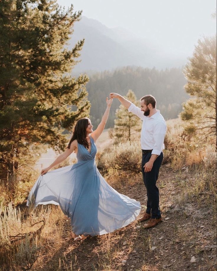 couple engagement photo ideas
