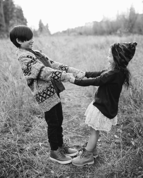 cute sibling photo ideas