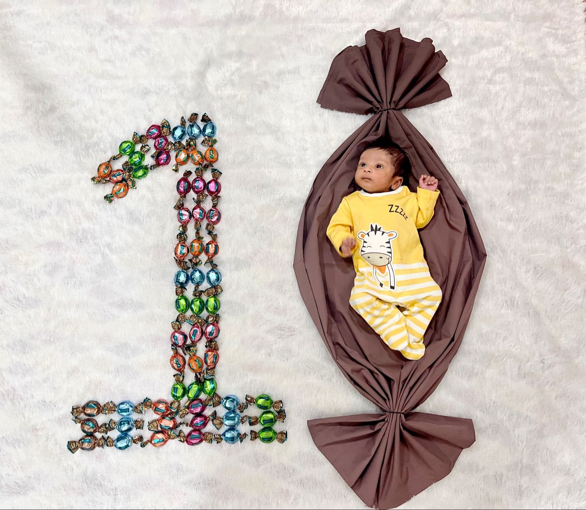 1 month baby photoshoot at home