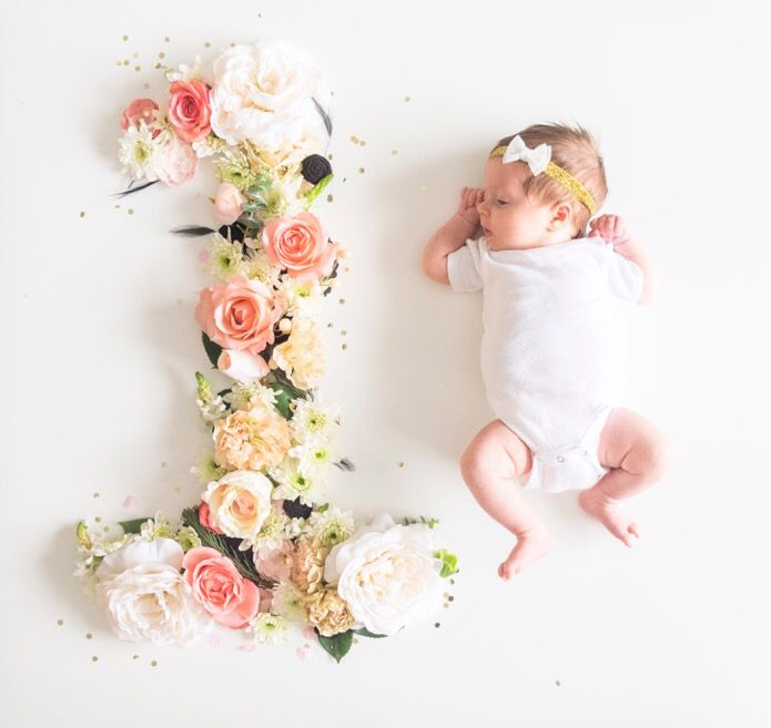 1 month baby photoshoot at home