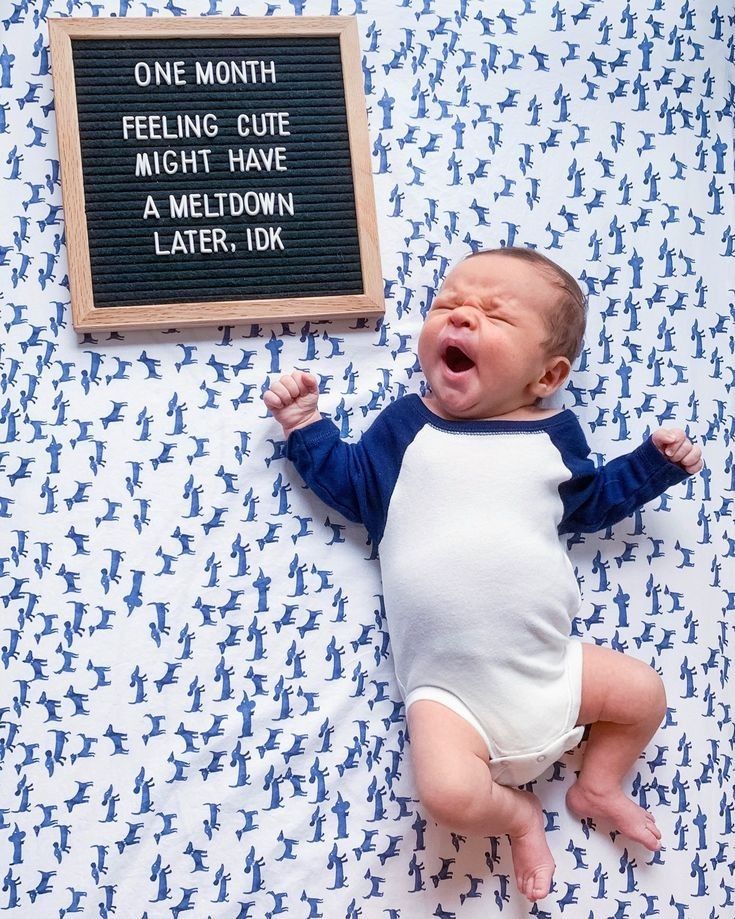 1 month baby photoshoot at home