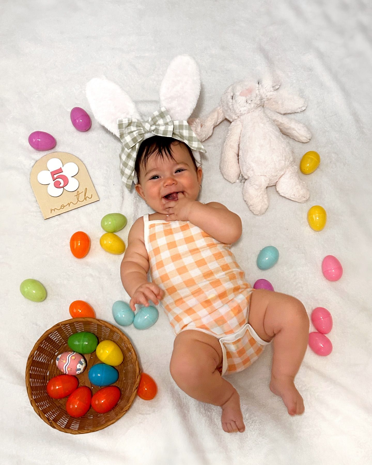 1 to 12 month baby photo ideas girl
