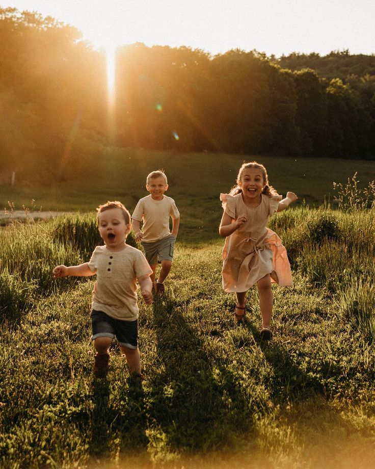 cute sibling photo ideas