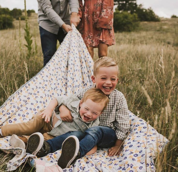 cute sibling photo ideas