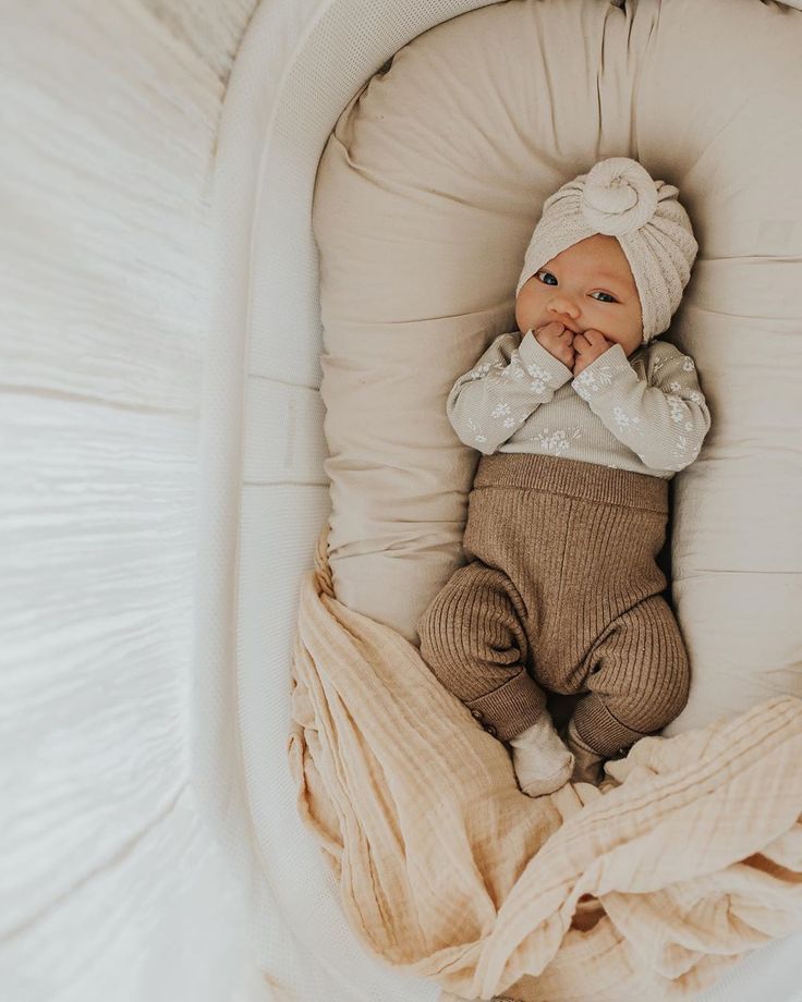 baby girl photoshoot ideas at home