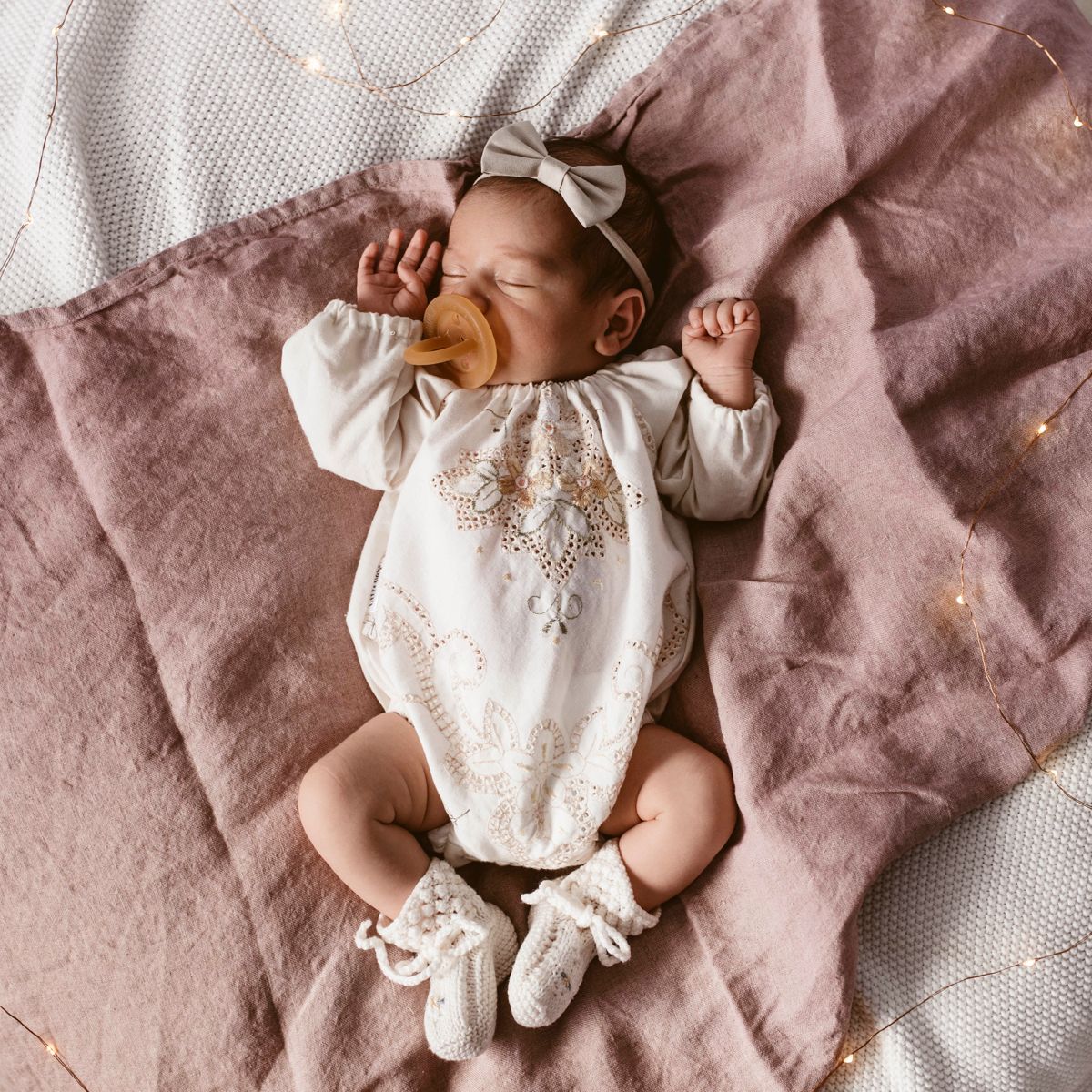 baby girl photoshoot ideas at home