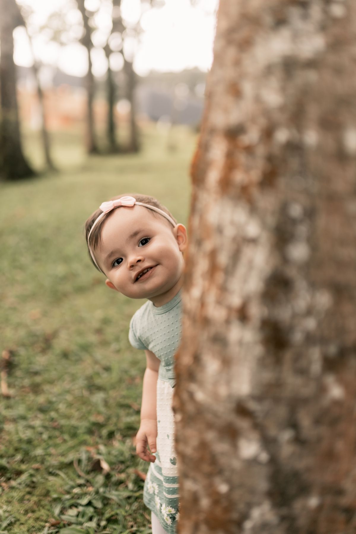 Month 8: Peekaboo and Props - baby photography idea