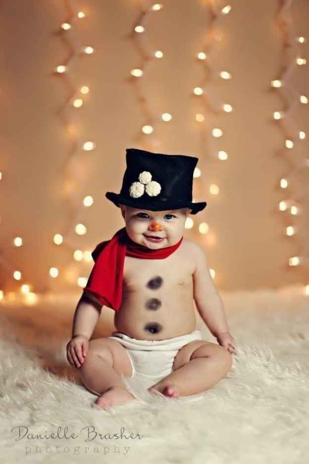 baby's first christmas photo shoot