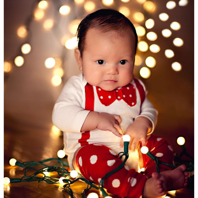baby's first christmas photo shoot
