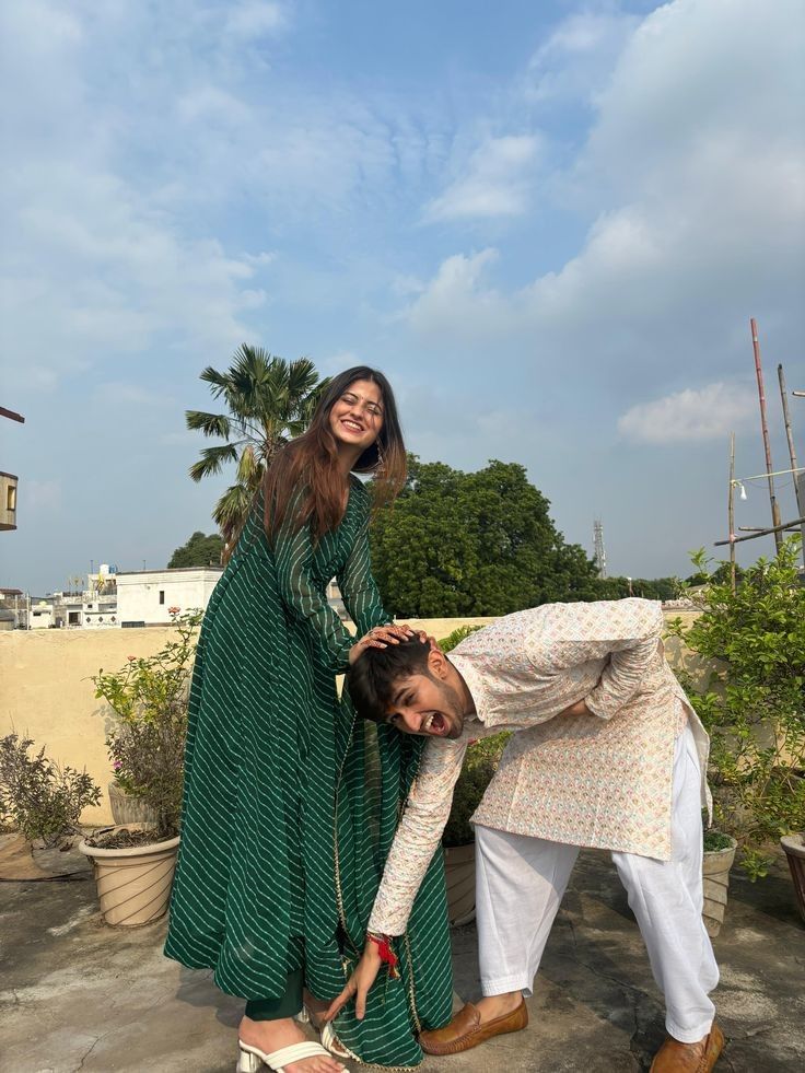 brother and sister photo poses