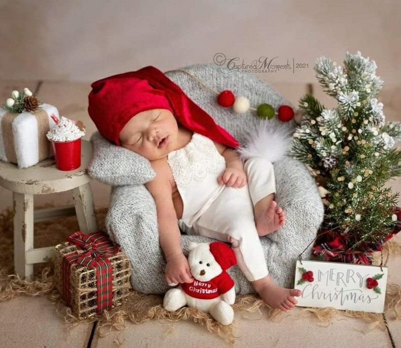 christmas theme baby photoshoot