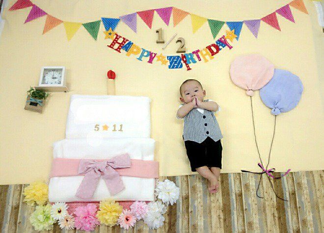 6 month baby photoshoot at home