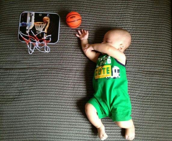 6 month baby photoshoot at home
