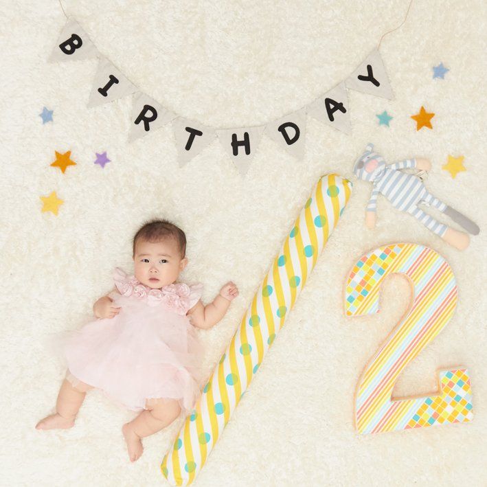6 month baby photoshoot at home